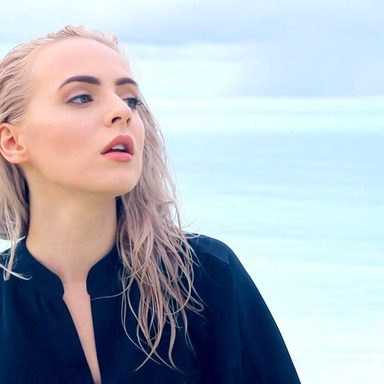 Madilyn Bailey photo 21