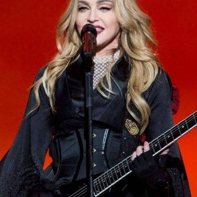 Madonna photo 274