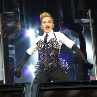 Madonna photo 375