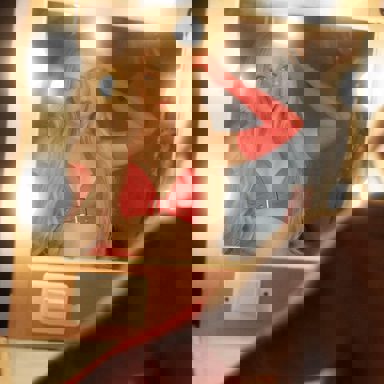 Madilyn Bailey photo 15