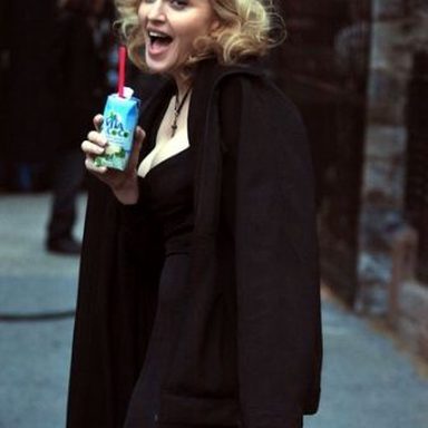 Madonna photo 492