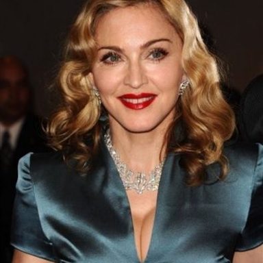 Madonna photo 383
