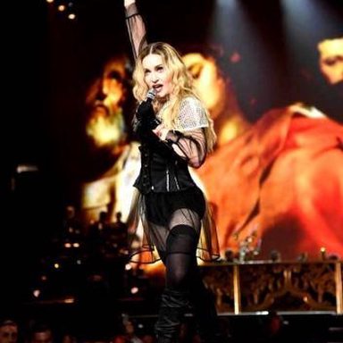Madonna photo 259