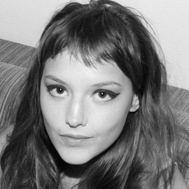 Mallu Magalhães photo 26