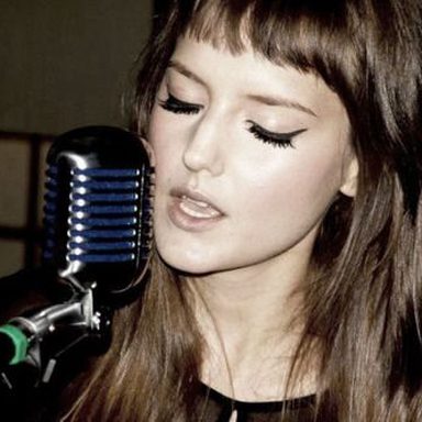 Mallu Magalhães photo 41