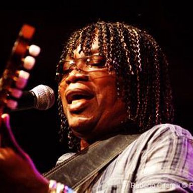Milton Nascimento photo 11