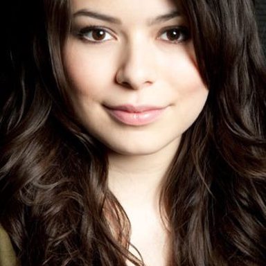 Miranda Cosgrove photo 21