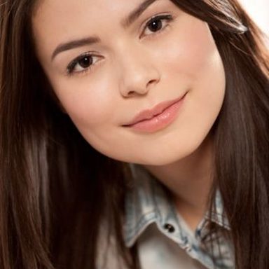 Miranda Cosgrove photo 50