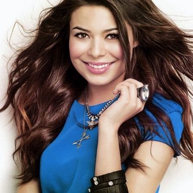 Miranda Cosgrove photo 38