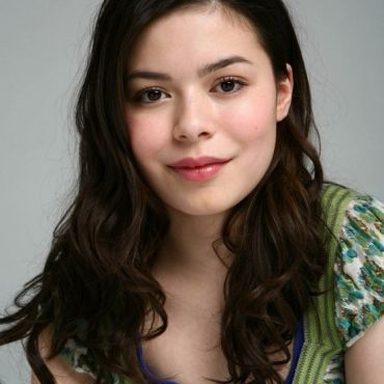 Miranda Cosgrove photo 28