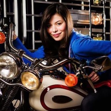 Miranda Cosgrove photo 87
