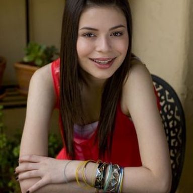 Miranda Cosgrove photo 61