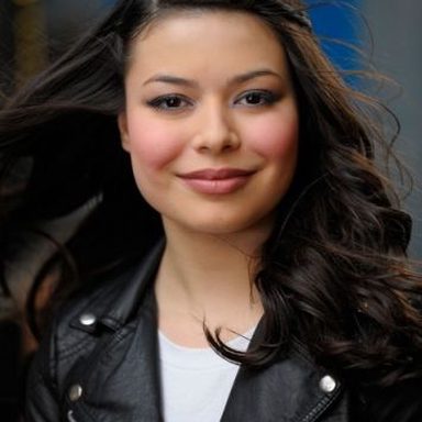 Miranda Cosgrove photo 105