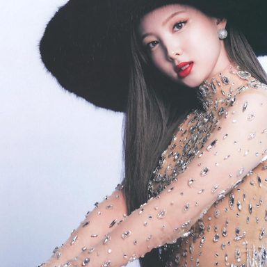 NAYEON photo 31