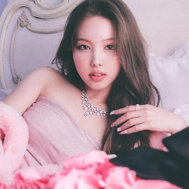 NAYEON photo 22