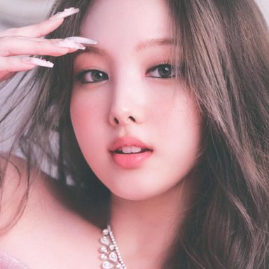 NAYEON photo 23
