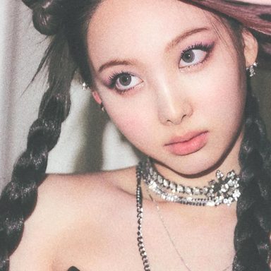 NAYEON photo 42