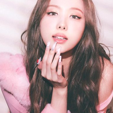 NAYEON photo 24