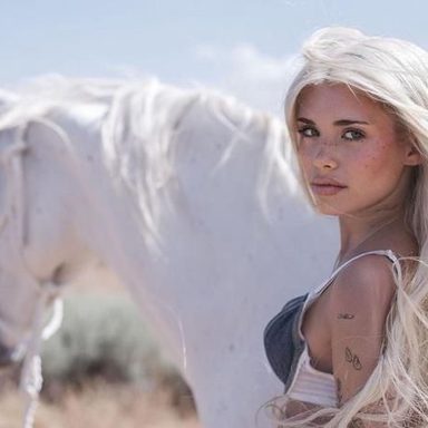 Nessa Barrett photo 14