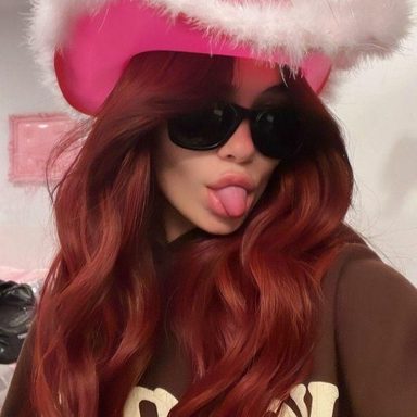 Nessa Barrett photo 19