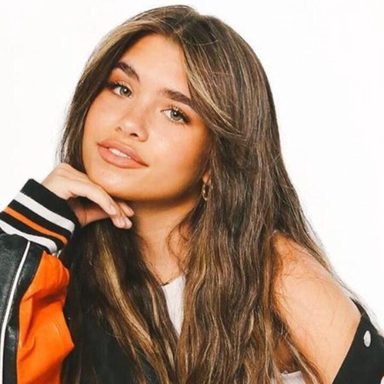 Nessa Barrett photo 45