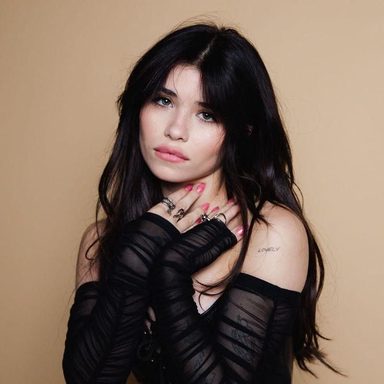 Nessa Barrett photo 25