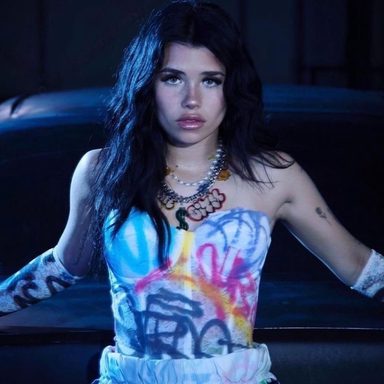 Nessa Barrett photo 29