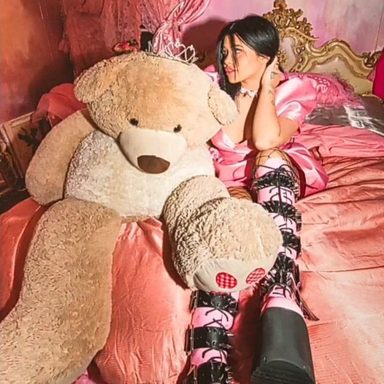 Nessa Barrett photo 26