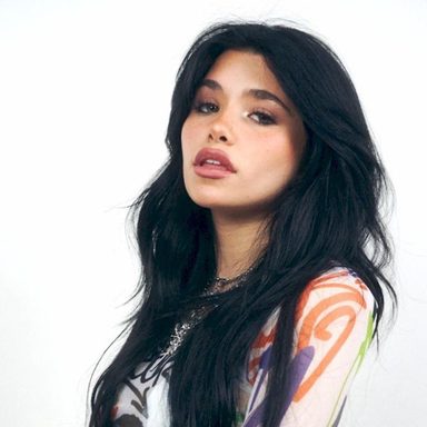 Nessa Barrett photo 27