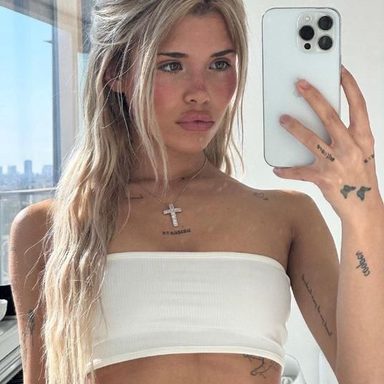 Nessa Barrett photo 9