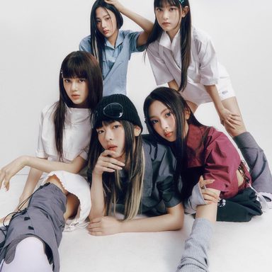 NewJeans photo 22