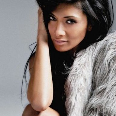 Nicole Scherzinger photo 32