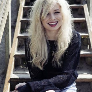 Nina Nesbitt photo 11