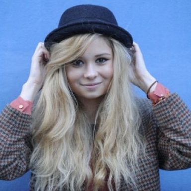 Nina Nesbitt photo 20
