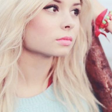 Nina Nesbitt photo 13