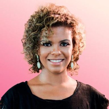 Nívea Soares photo 9