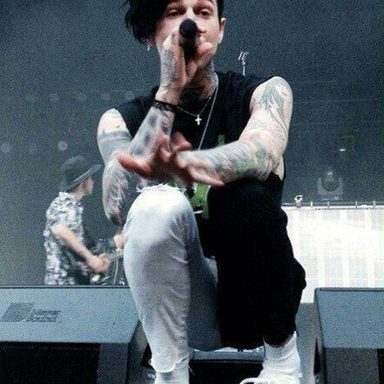 The Neighbourhood photo 28