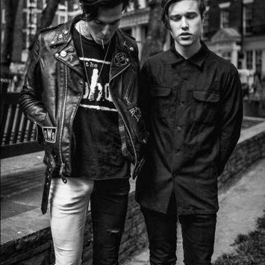 The Neighbourhood photo 27