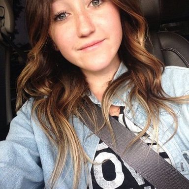 Noah Cyrus photo 36