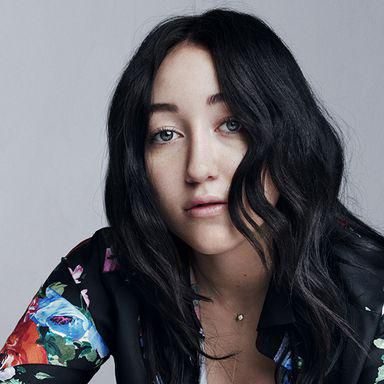 Noah Cyrus photo 27
