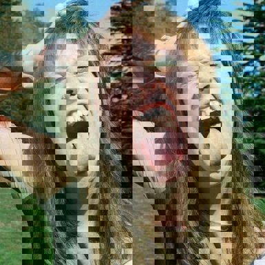 Orla Gartland photo 9