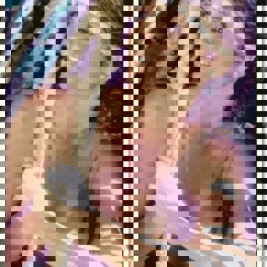 Olivia Newton-John photo 17