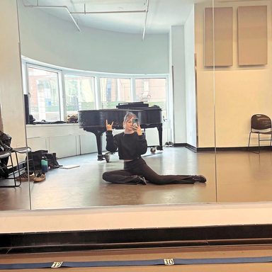 Olivia Holt photo 72