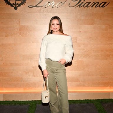 Olivia Holt photo 29