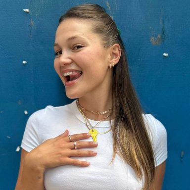 Olivia Holt photo 47