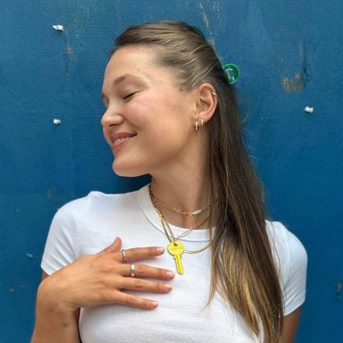 Olivia Holt photo 51