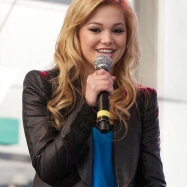 Olivia Holt photo 113