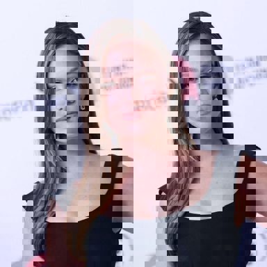 Olivia Holt photo 16