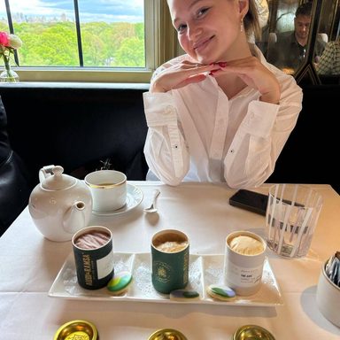 Olivia Holt photo 94