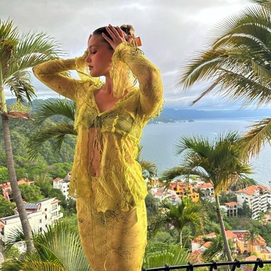 Olivia Holt photo 59